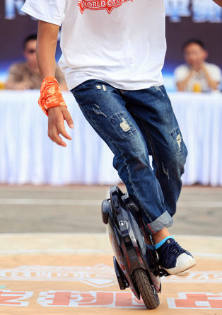 self balancing electric unicycle